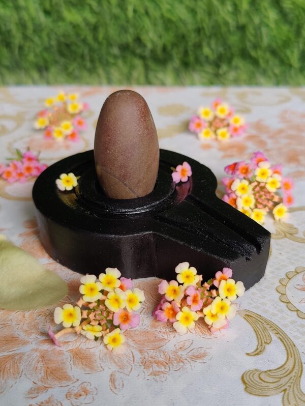 Natural Green Narmadeshwar Shivling & Yoni Base Stand - Image 3