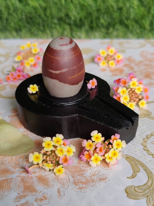 Janeudhari Narmadeshwar Shivling Small 1.5 Inch Shivaling Set - Image 3