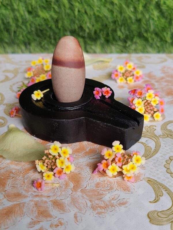 Mahakal Narmadeshwar Shivling - Image 4