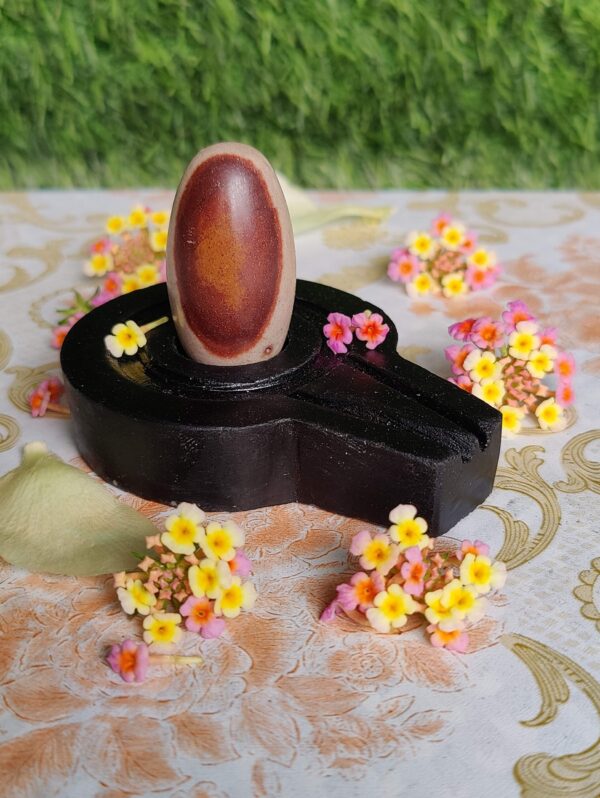 Mahakal Narmadeshwar Shivling - Image 2