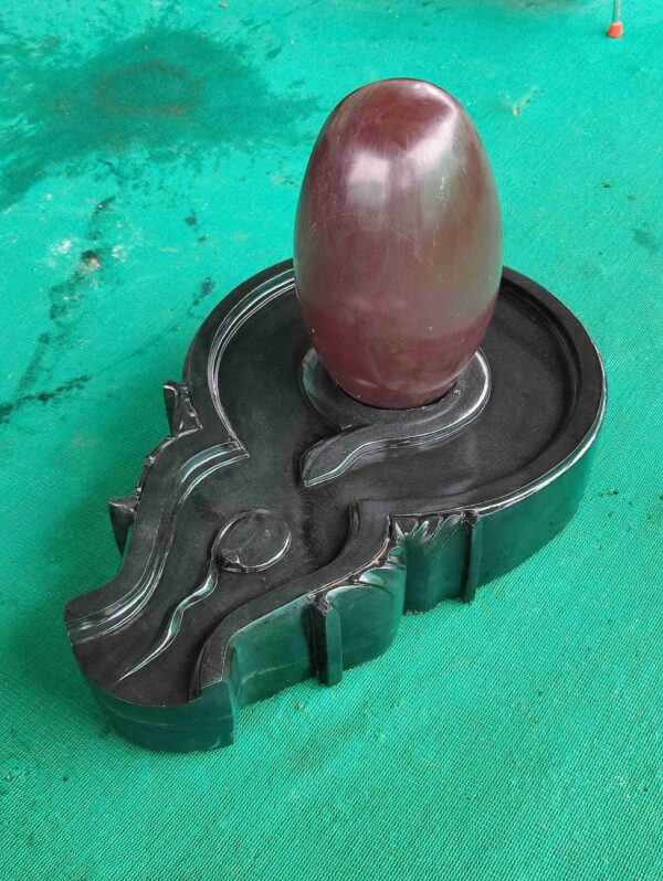 Madhu Color Narmada River Shivling / Maa Rewa Khand Shivling - Image 5