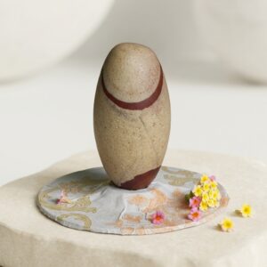 3 Inch Narmadeshwar Shivling Narmada Shivling Banalingam Shivling White And Red Shivling 3 Inch For Tempal Puja